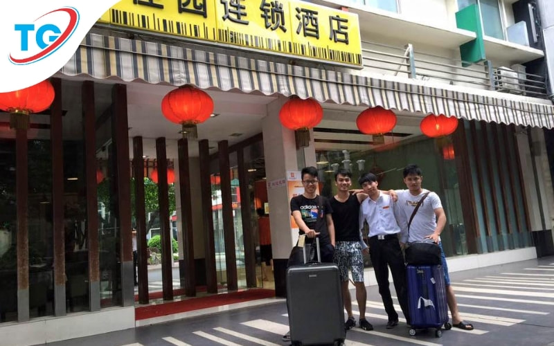 Ghép nhóm đi đánh hàng Quảng Châu là hình thức 2 - 5 người cùng đi nhập hàng