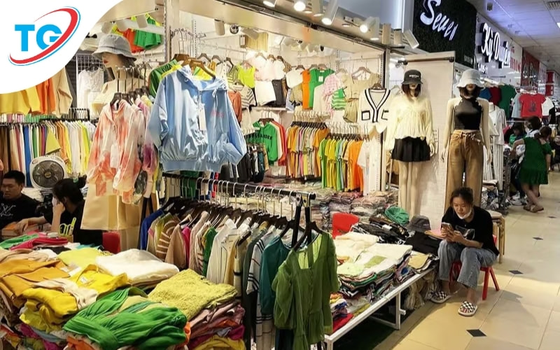 Quần áo Quảng Châu là mặt hàng phổ biến nhất mà nhiều chủ kinh doanh chọn lựa